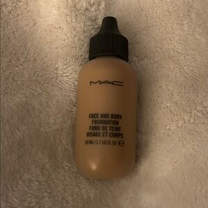 MAC Face and Body Foundation in C7.